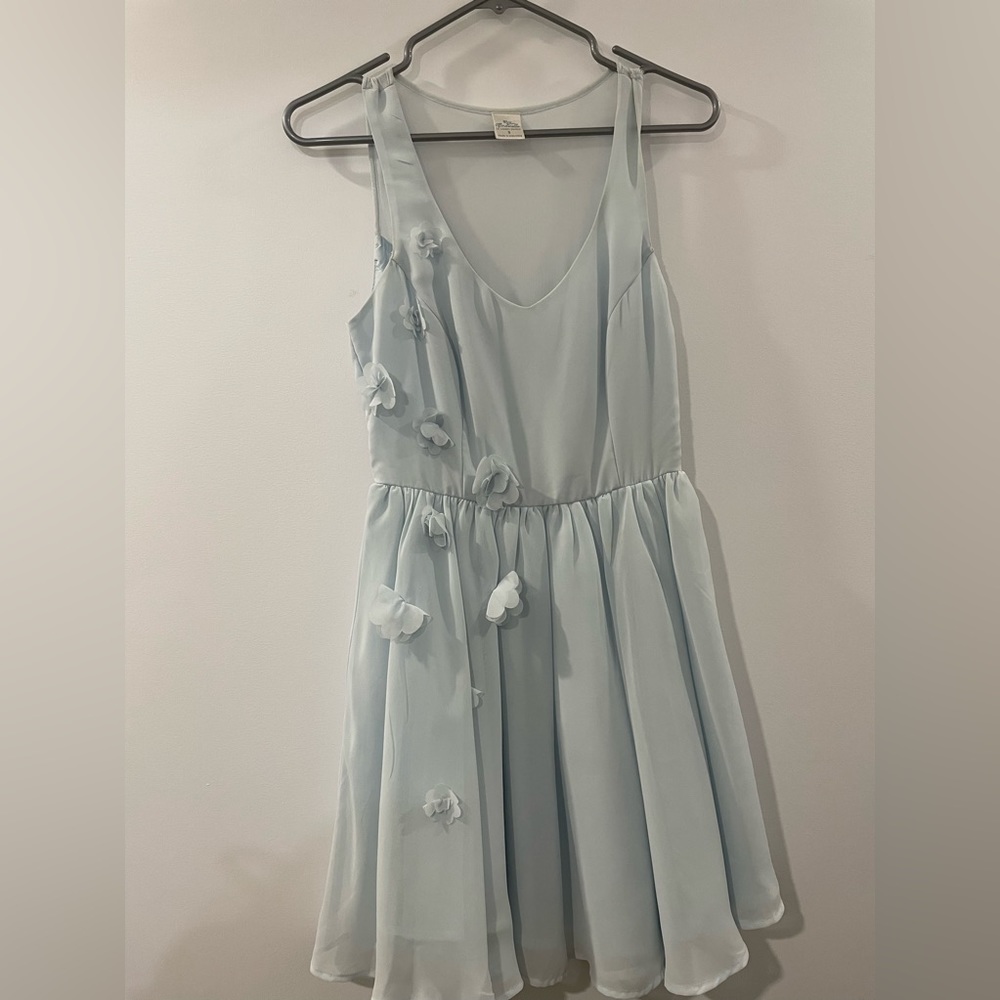 Cinderella Grad Dress - Picture 2 of 6
